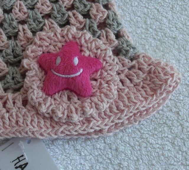 Bavlněný háčkovaný klobouček > 44cm