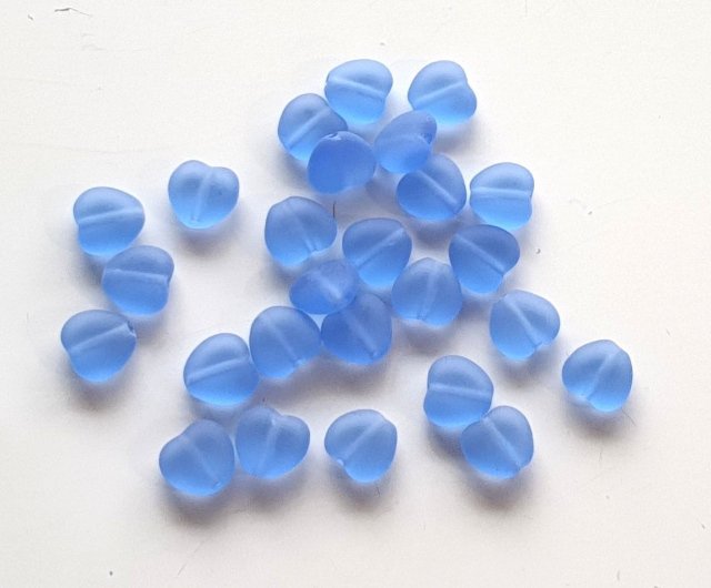 Korálky skleněné (sáček 20g) - srdíčko 8×8mm, modrá matná