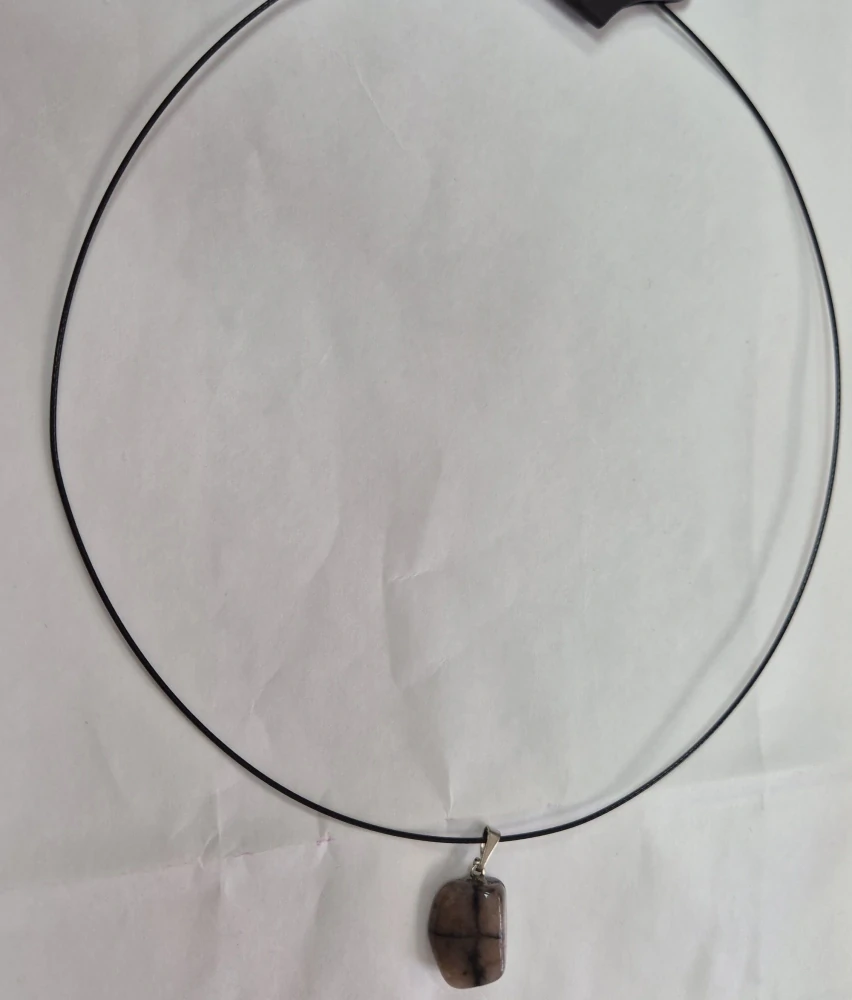 Náhrdelník na lanku s polodrahokamem - chiastolit