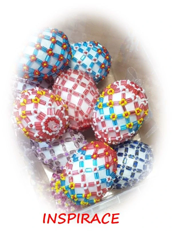 KORÁLKOVÁ STAVEBNICE - Velikonoční obšívané vajíčko - mačkané korálky (2ks)