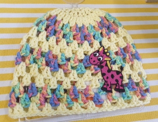 Bavlněná háčkovaná čepička - žlutá/duha/žirafa > 52cm