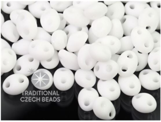Korálky/rokajl TWIN (dvoudírkový) - bílá > 2,5x5 mm (10g)
