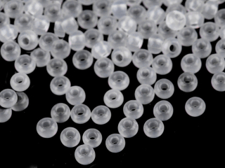 Rokajl PRECIOSA - bílá mléčná > (6/0) Ø4,1mm (sáček 20g)